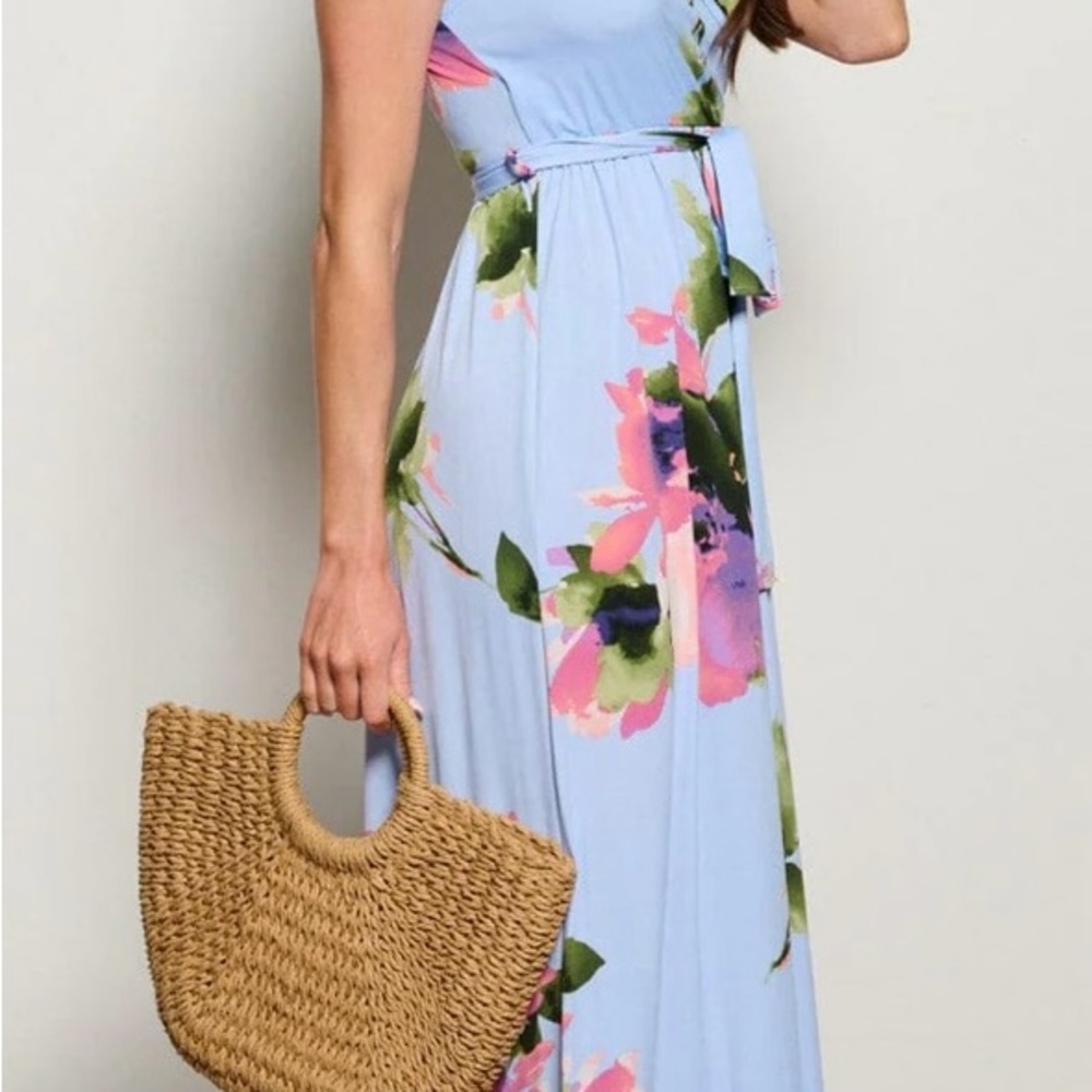 WOMEN'S SLEEVELESS SURPLICE SELF TIE ELASTIC WAIST FLORAL MAXI DRESS IN ICE BLUE - Picture 2 of 3